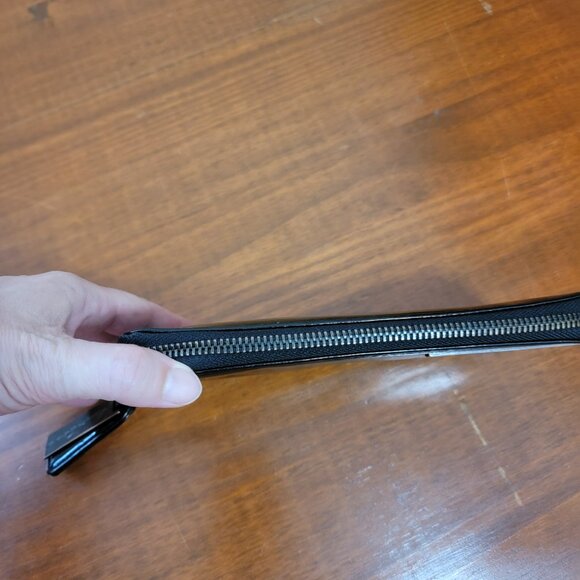 Kenneth Cole New York Black Patent Leather Clutch Purse Wallet - Picture 11 of 13